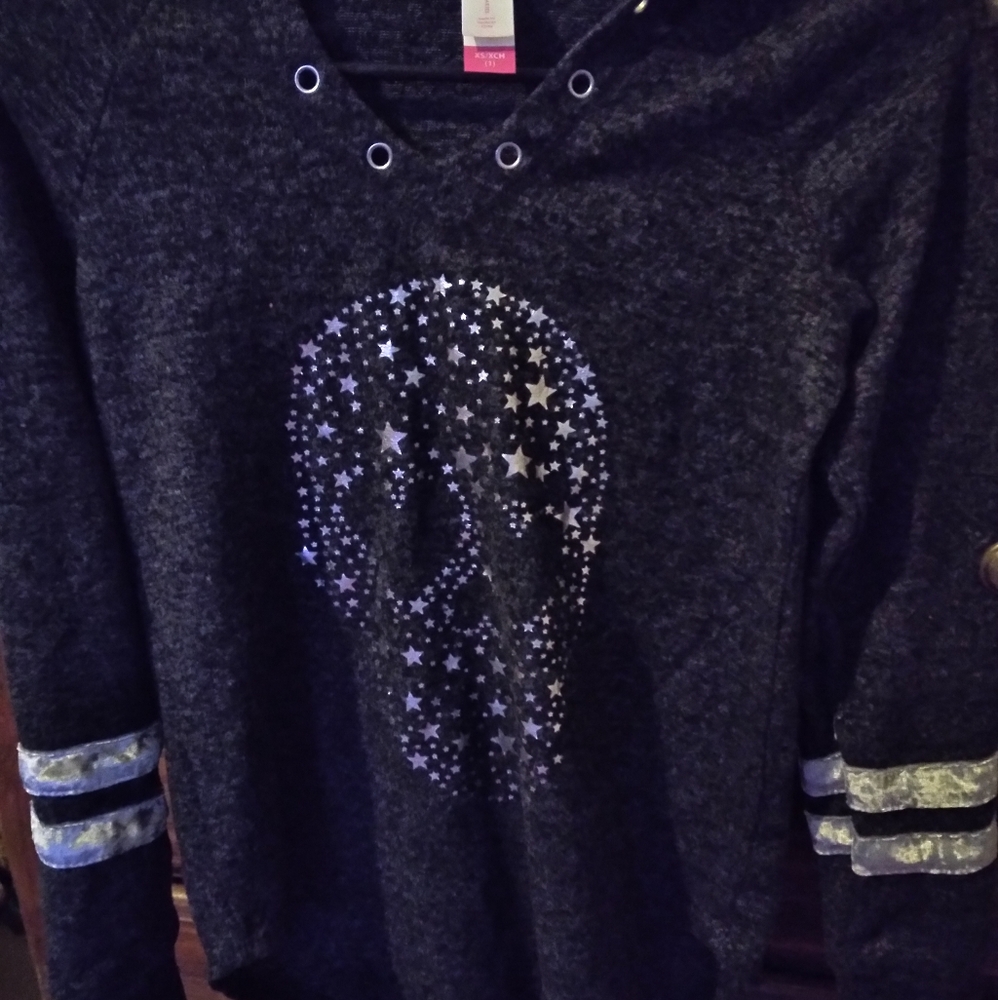 Pullover vneck hoodie